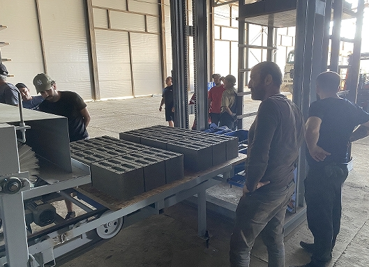 UNIK, Rusya'nın Uzak Doğu'sunda Tam Otomatik Beton Blok Yapma Makinesi Hattını Devreye Aldı