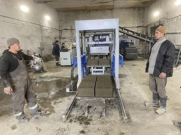 Servo Titreşim Teknolojisi Neden Beton Blok Yapımının Anahtarıdır?